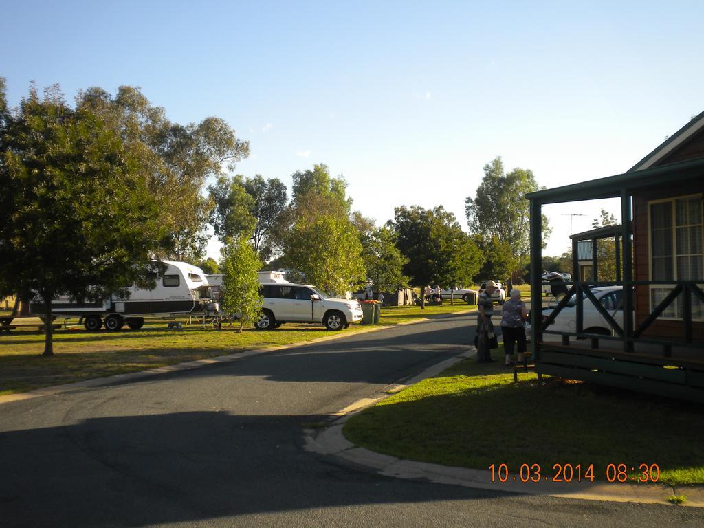 Holbrook Motor Village מראה חיצוני תמונה